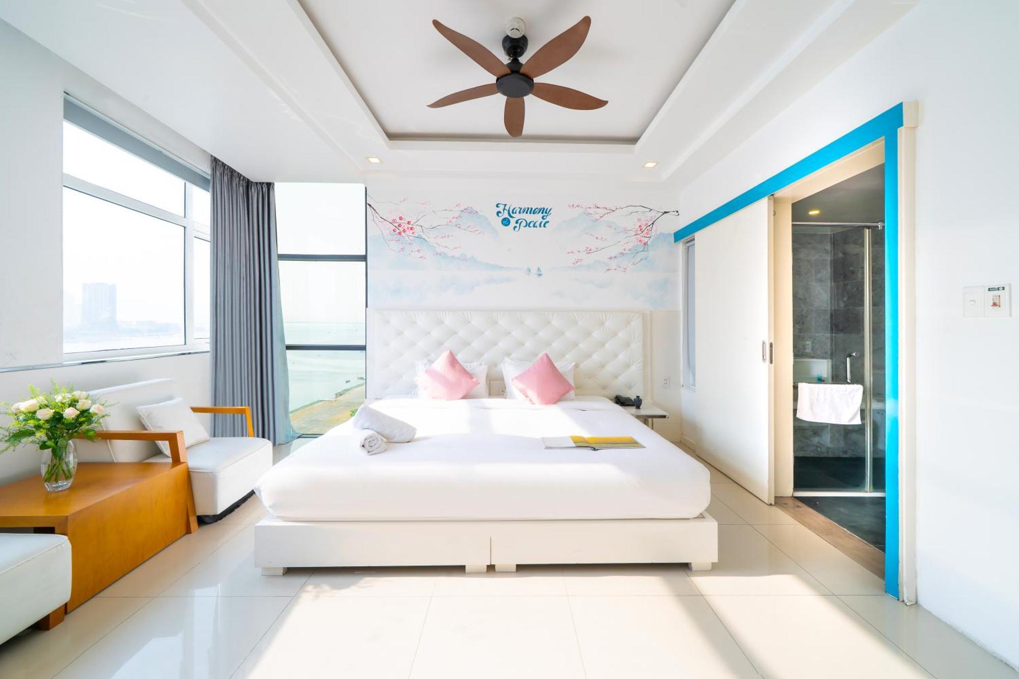 Star City Riverside Hotel By Haviland Da Nang Exterior photo