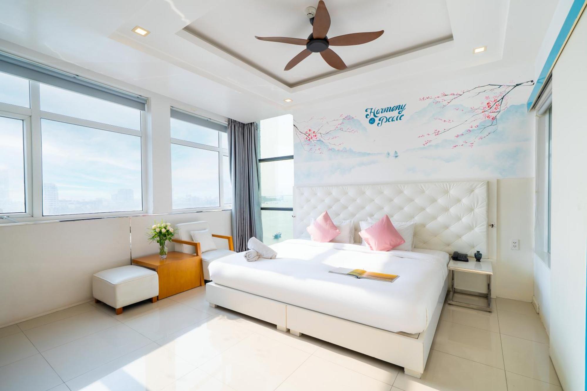 Star City Riverside Hotel By Haviland Da Nang Exterior photo